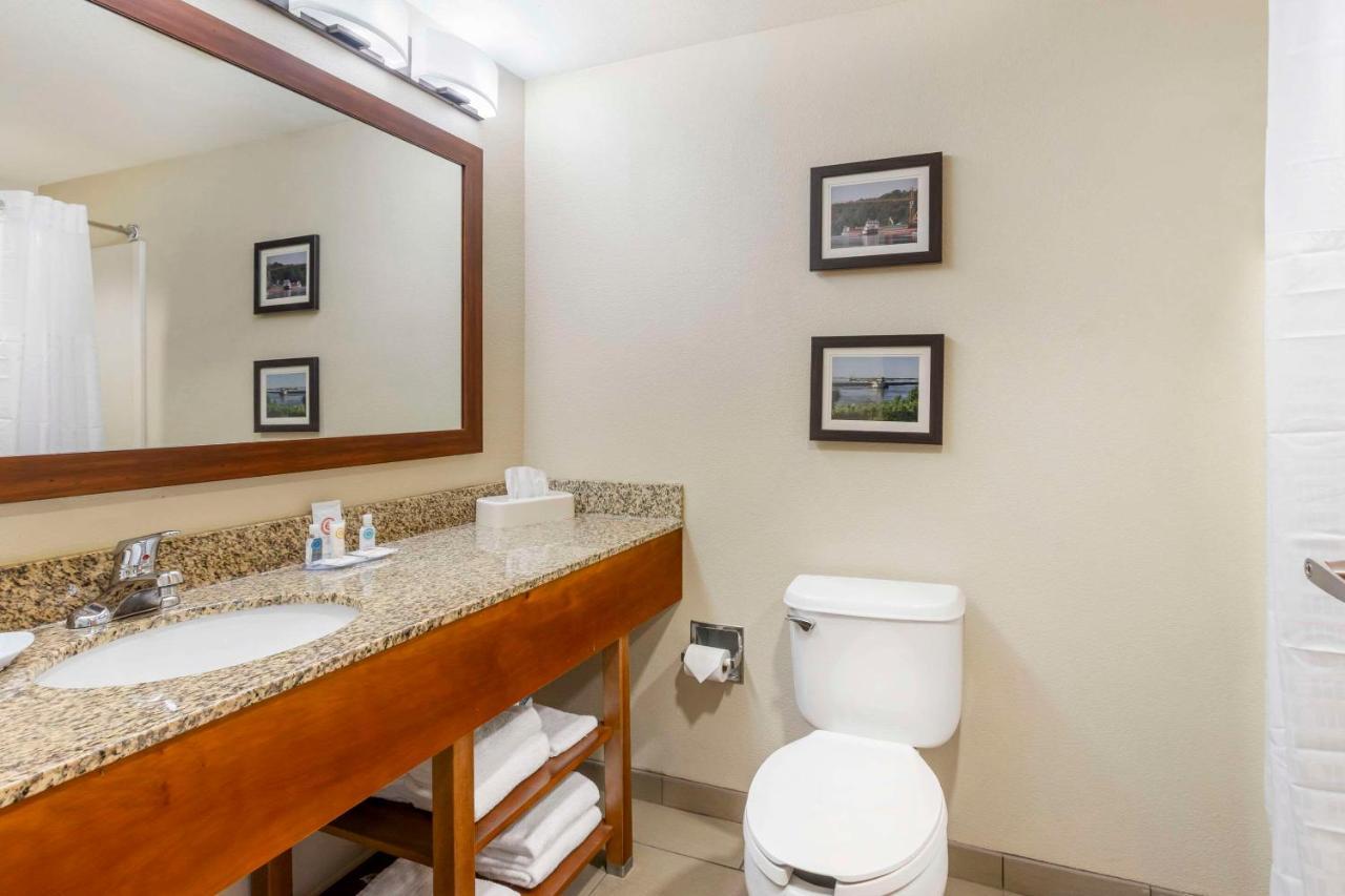 Comfort Inn & Suites Blytheville Buitenkant foto