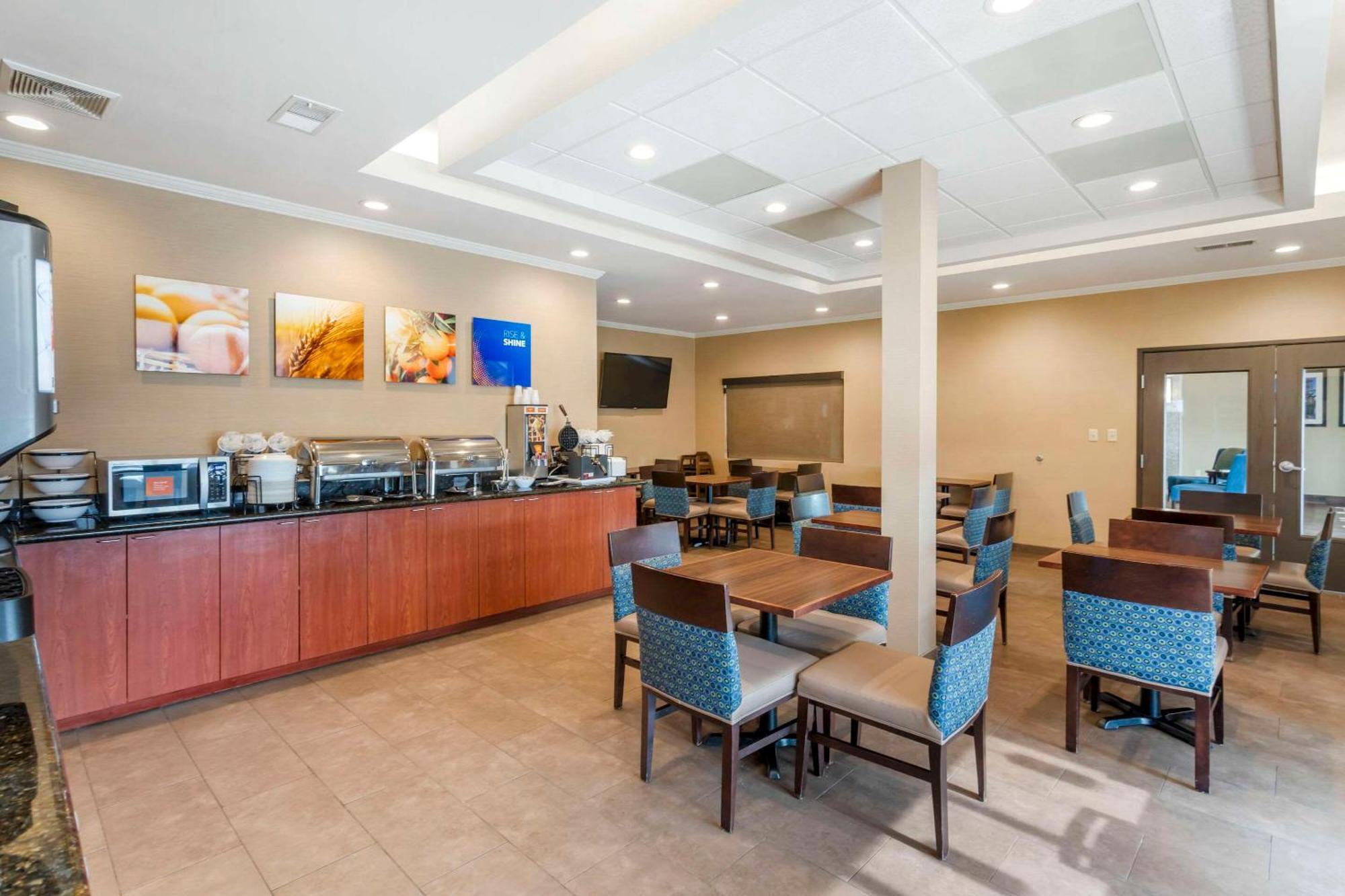 Comfort Inn & Suites Blytheville Buitenkant foto