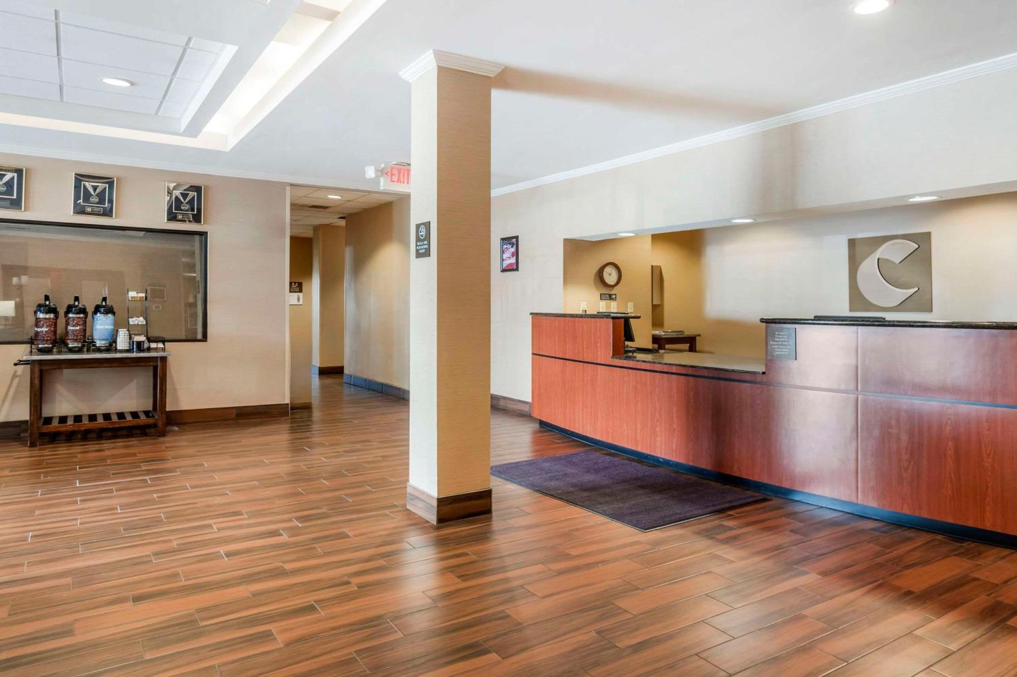 Comfort Inn & Suites Blytheville Buitenkant foto